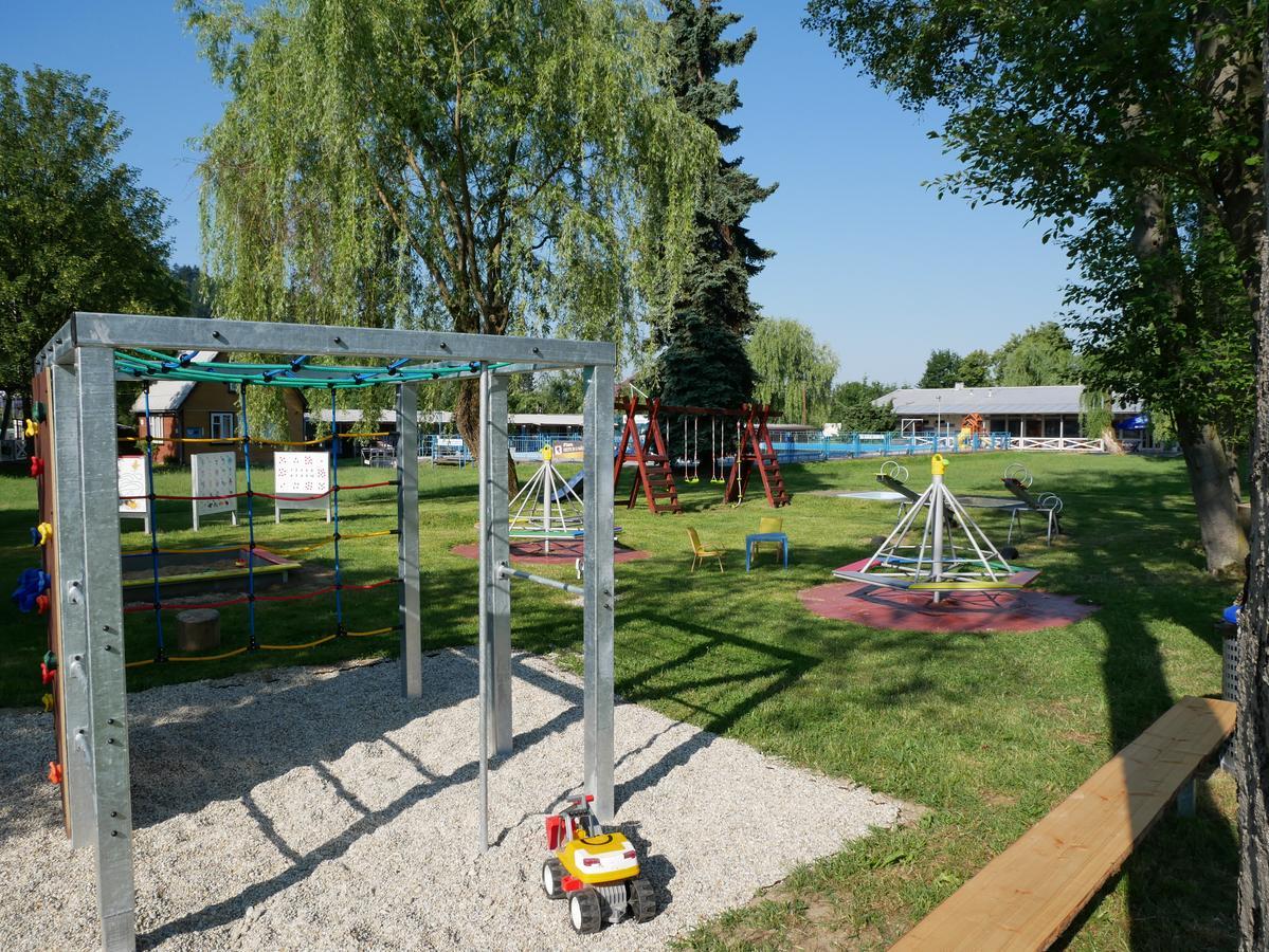 Camping Roznov Rožnov pod Radhoštěm Exterior foto
