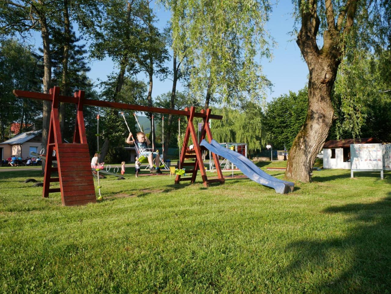 Camping Roznov Rožnov pod Radhoštěm Exterior foto